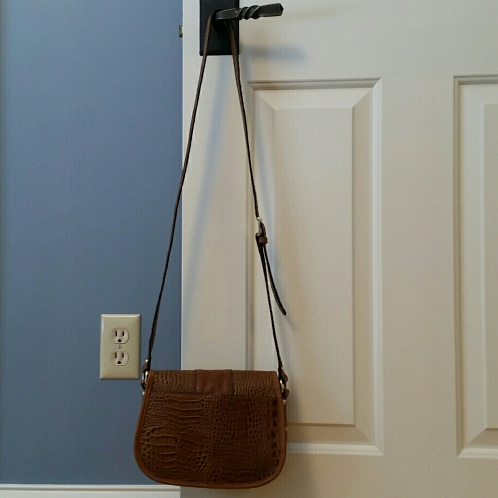Beautiful Franco Sarto leather crossbody. - Picture 4 of 8